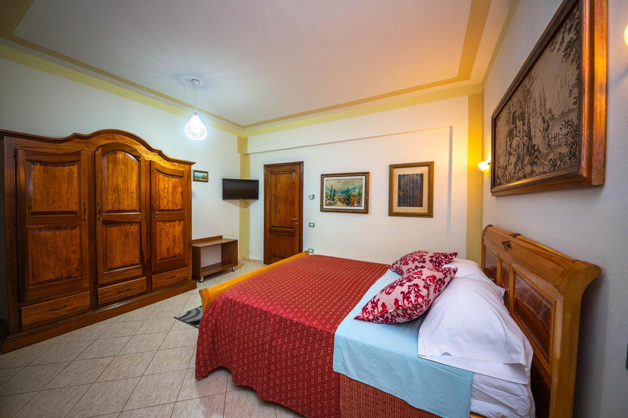 Hotel "San Saena " Radhime Ngoại thất bức ảnh