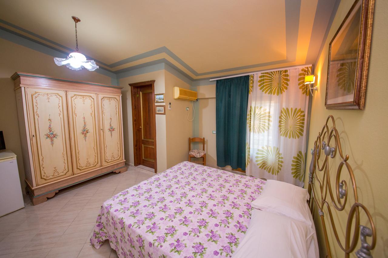 Hotel "San Saena " Radhime Ngoại thất bức ảnh