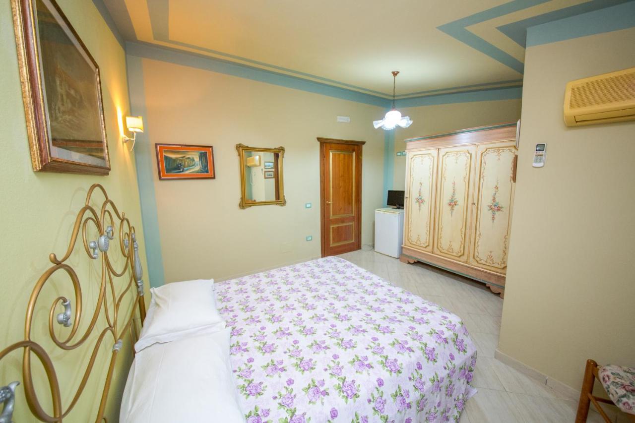 Hotel "San Saena " Radhime Ngoại thất bức ảnh
